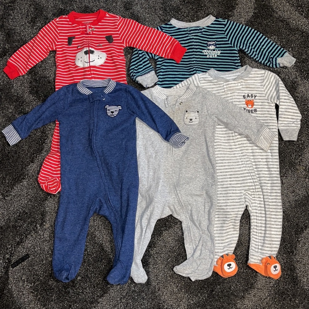 Carter 6 month Boy onesies footies